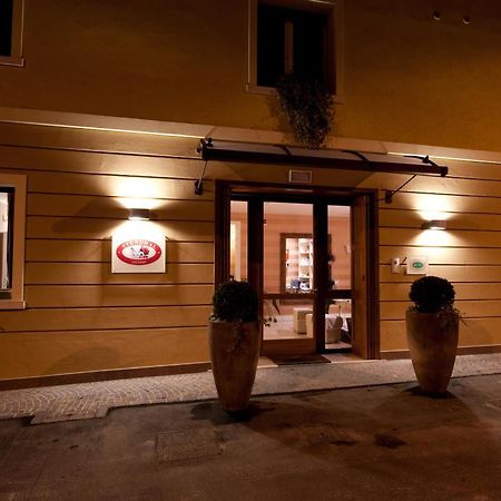 Hotel Locanda Stendhal Colorno Ngoại thất bức ảnh