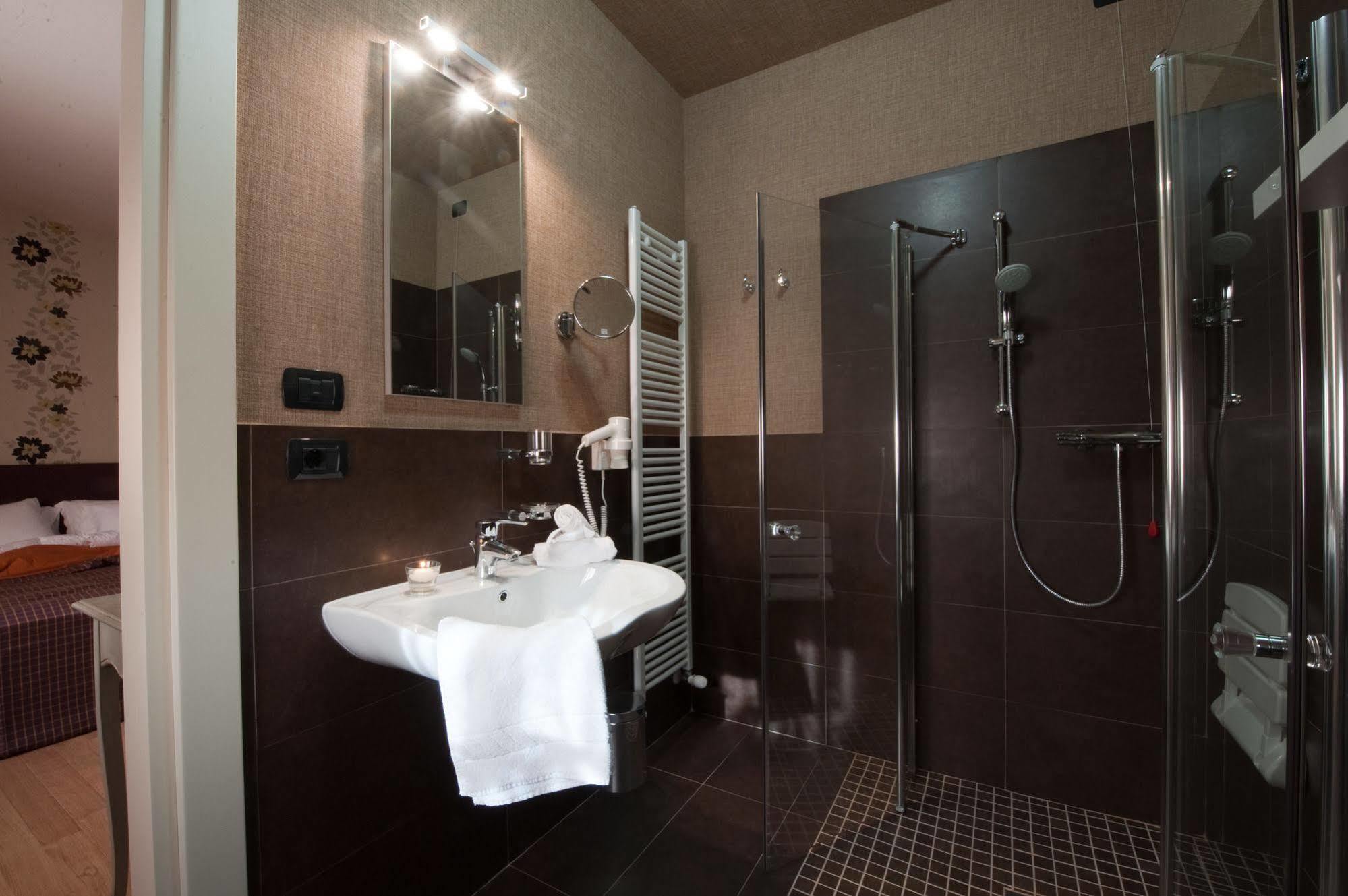 Hotel Locanda Stendhal Colorno Ngoại thất bức ảnh
