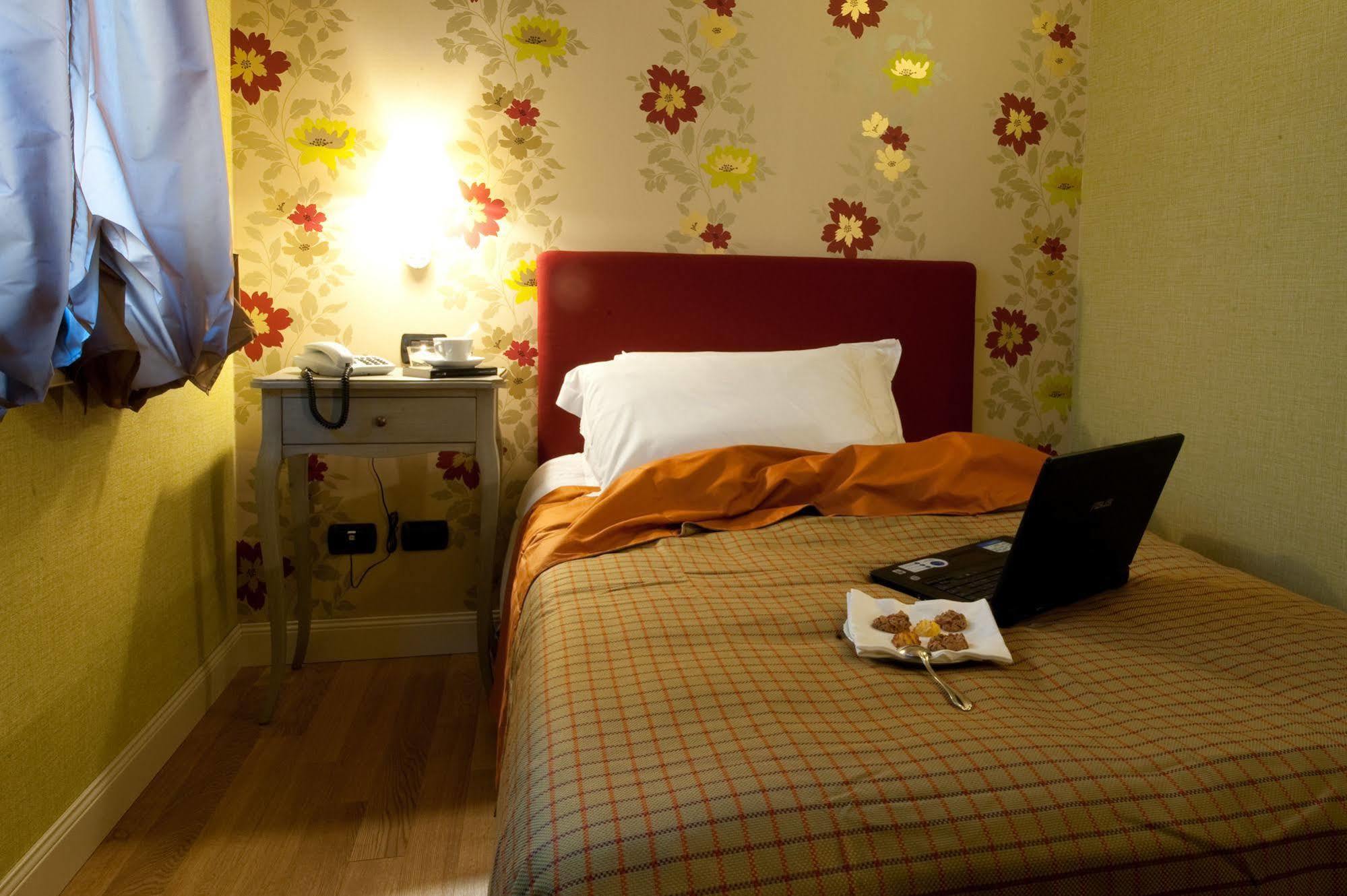Hotel Locanda Stendhal Colorno Ngoại thất bức ảnh
